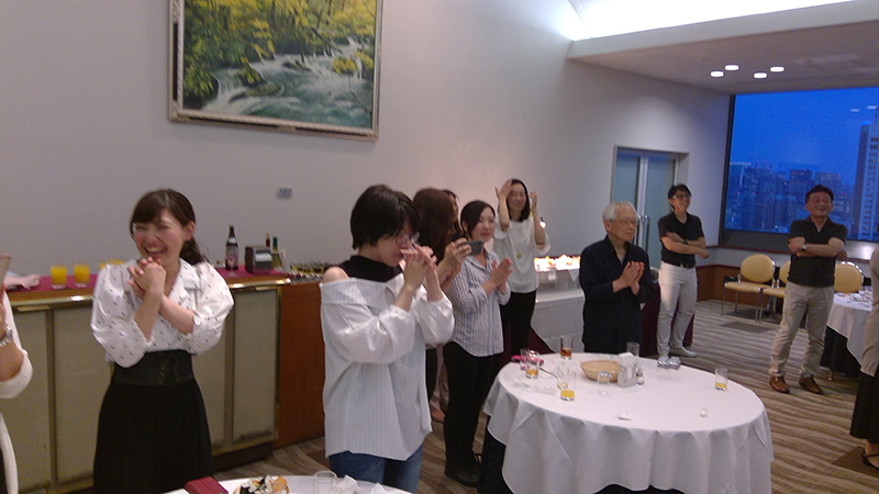 研究発表会・総会打ち上げ風景