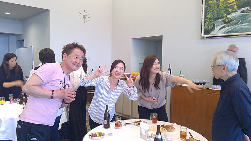 研究発表会・総会打ち上げ風景