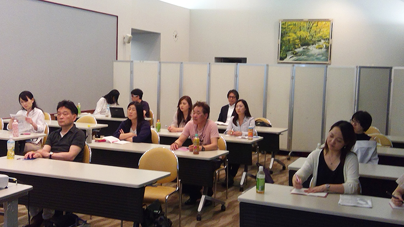 研究発表会・総会打ち上げ風景