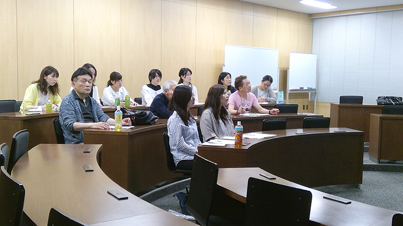研究発表会・総会打ち上げ風景